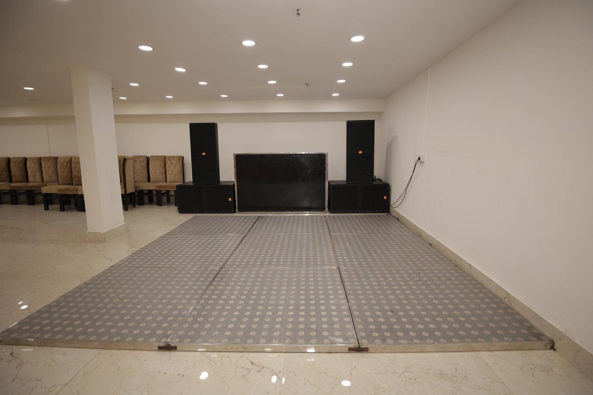 Hotel The Anvi Residency Sector 122 Noida Exterior foto